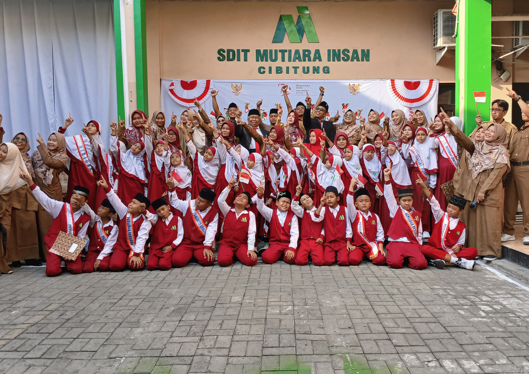 Foto utama